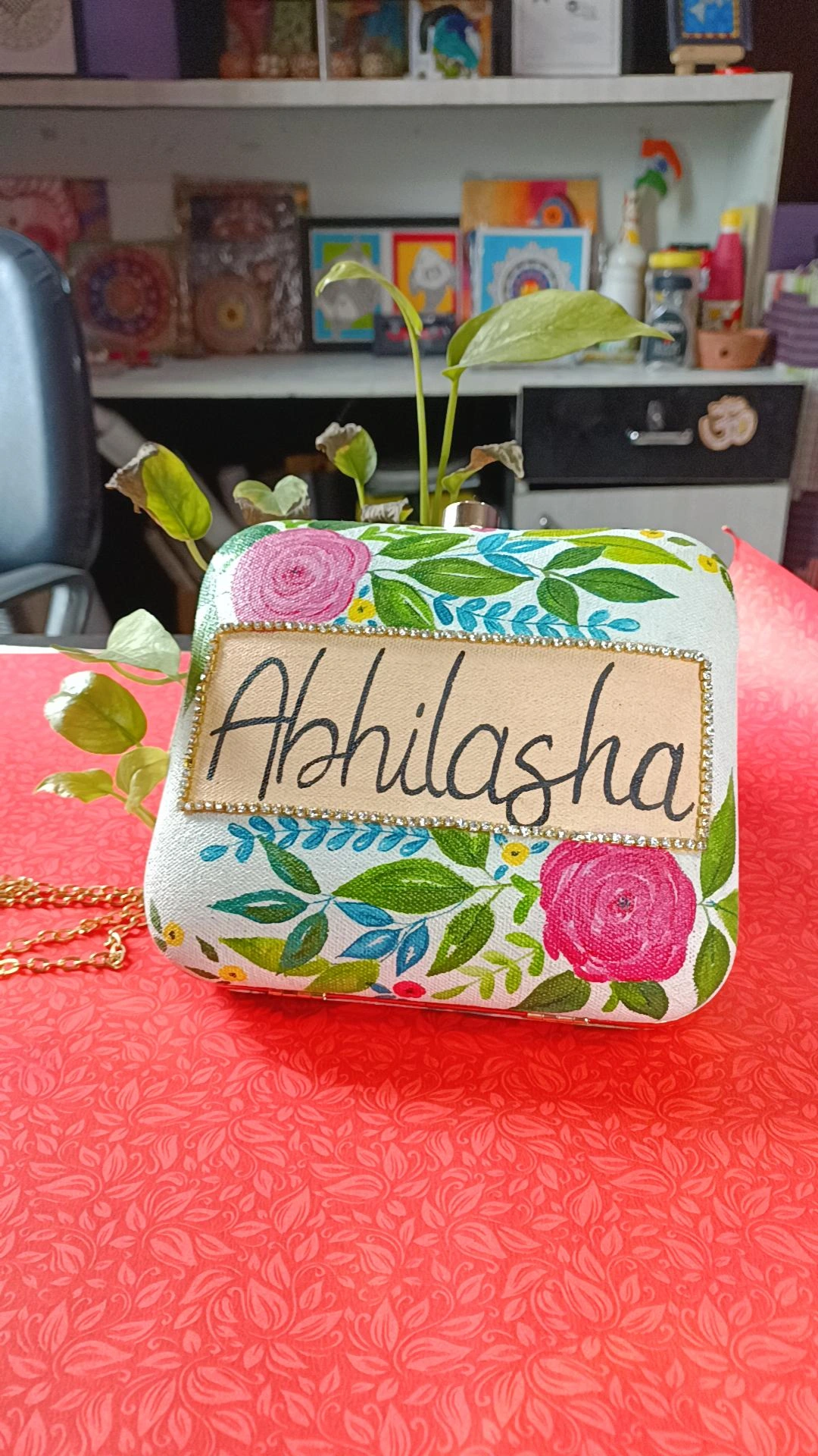 hand-painted-purse